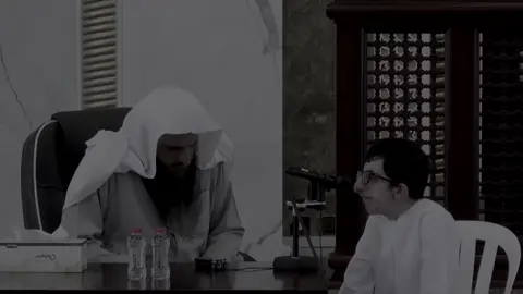 وَسِيقَ ٱلَّذِينَ ٱتَّقَوْا۟ رَبَّهُمْ إِلَى ٱلْجَنَّةِ زُمَرًا ۖ #قران #سورة_الزمر #quran_alkarim 