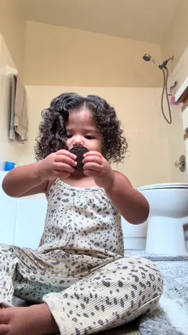 🥹🍪 #baby #babyfever #babytok #firsttimemom #momlife #momanddaughter 