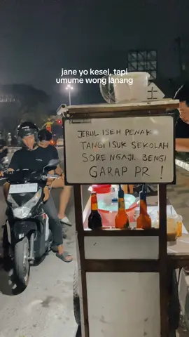 UMUME WONG LANANG YO BANG ! TERIMAKASIH SERANGANMU HARI INI SOLD OUT LAGI ! SUDAH BISA DI REPOST YA GUYS AMAN 🙌🙌 #nasigorengsemarang #nasigorengviral #nasigorengenak #nasigorengsolaria #fypage #fypシ゚ #storywa #nasgorjadul #migoreng #fyppp #nasigorengkampung #CapCut 
