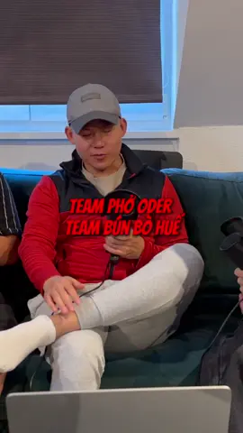 Team Pho oder Team Bun Bo Hue? 🍜🍲 #viet #podcast #asian #suppe #essen #trio #fyp 