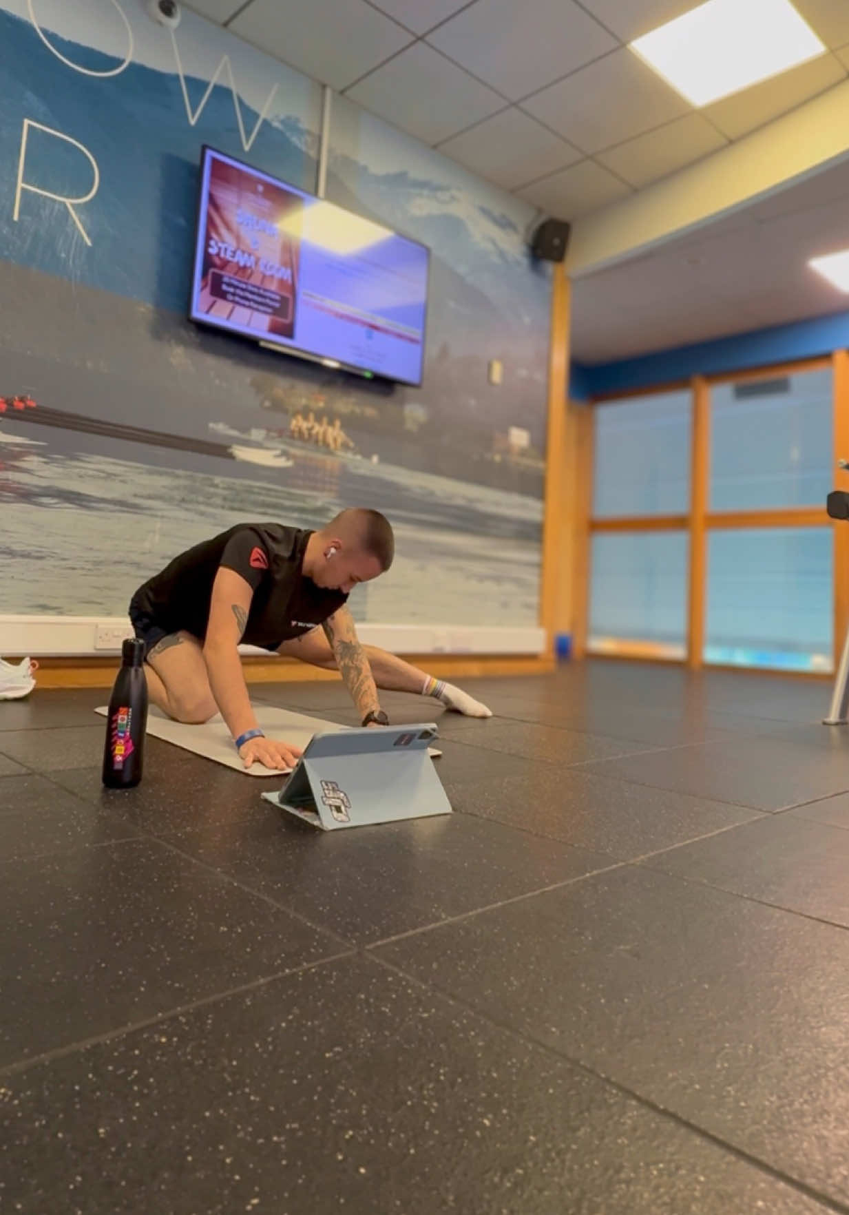 Running’s not just about miles. Stretch and stability work is key for staying strong, running pain-free, and making progress. Loving how easy it is to stay consistent with the new @Runna stretch and stability feature. #Runna #StretchAndStability #RunnaApp #RunningTips #StrengthForRunners #MobilityMatters #InjuryPrevention  