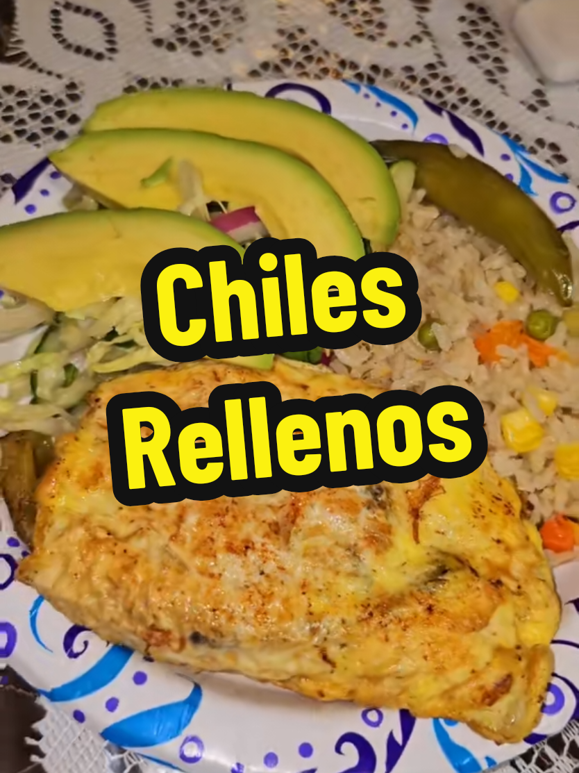 Chiles rellenos. Amigos ya me canse de subir videos y Tiktok no suelta ni un dime jajaja #Receta 