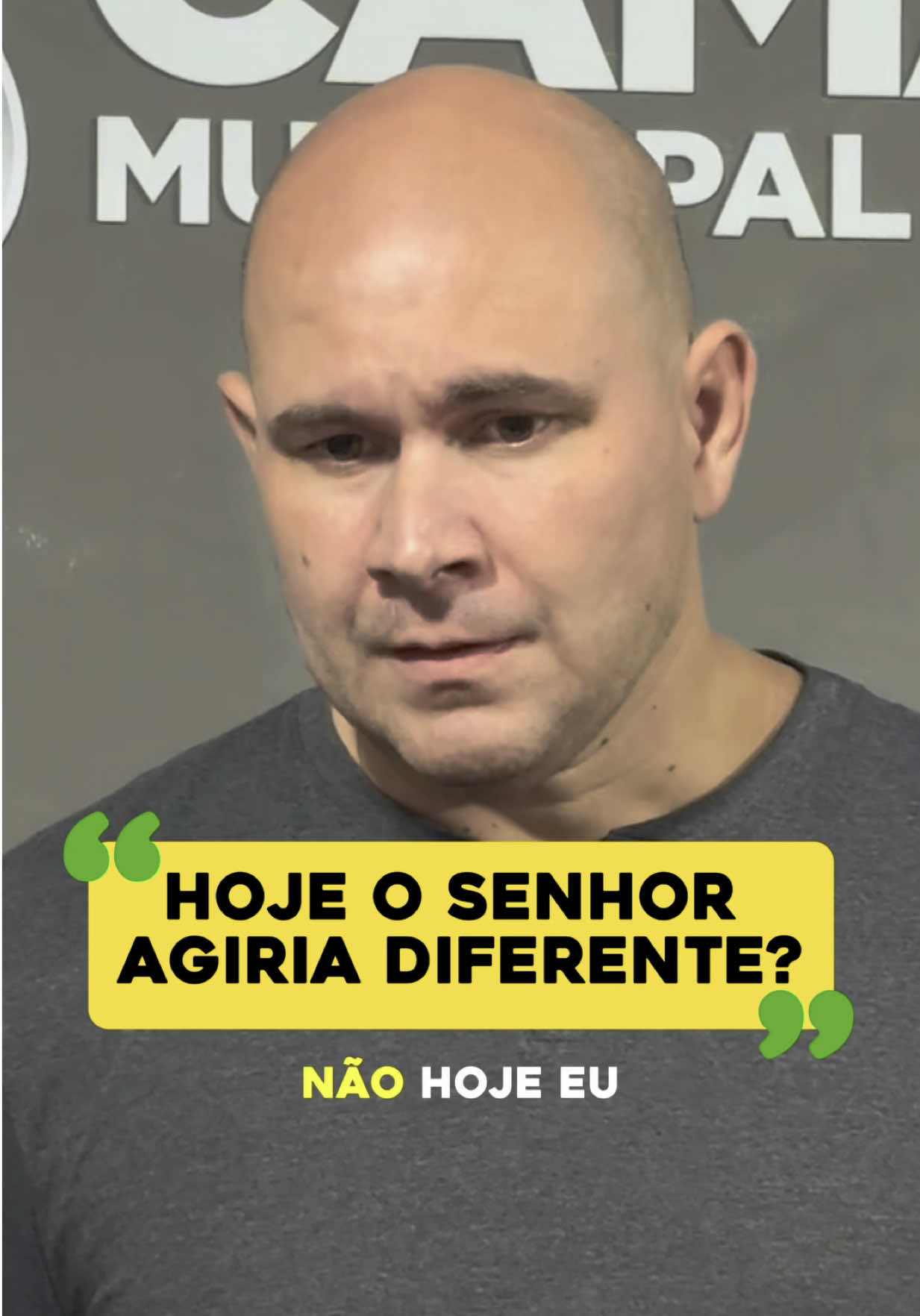 HOJE EU AGIRIA DIFERENTE!  Eu impediria que o conselho chamasse alguém que prega militância política e partidária em um evento tão importante da saúde publica do nosso município. 