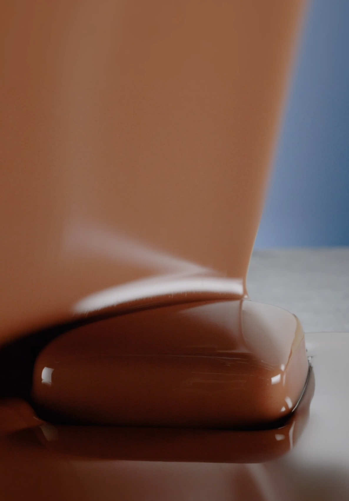 The coolest snack that shines right back. #Klondike 