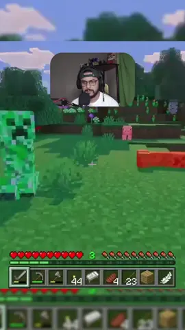 Creepers enfadosos en Minecraft 🤬 #clip #Minecraft #minecraftmemes #creeper #creepers #feed #inicio #gaming #game #gamer #tiktok #tiktokgaming          #creatorsearchinsights 