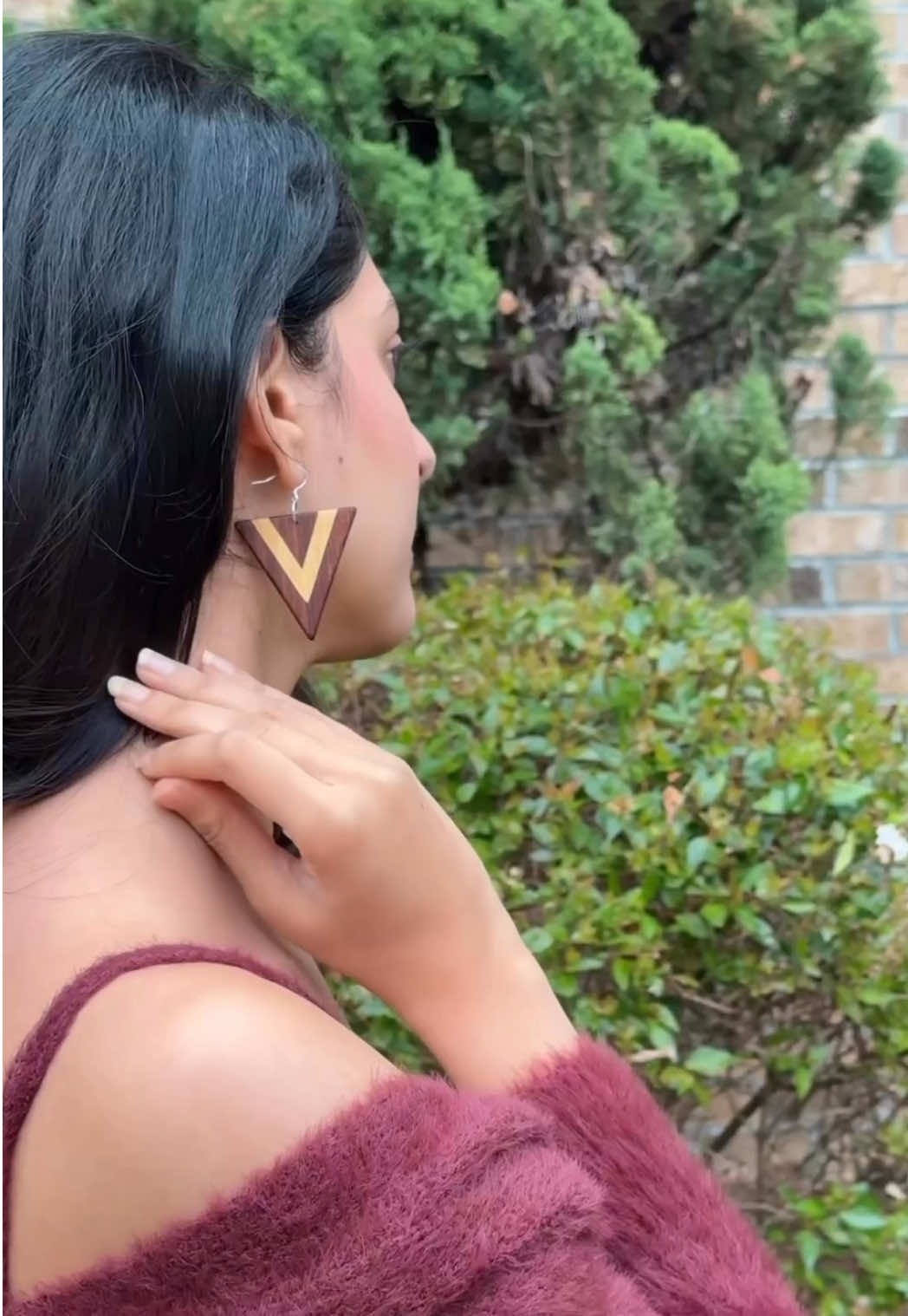 These wooden earrings have my heart❤️ #earrings #pretty #fashion #fyp #beauty 