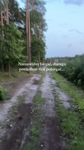A wy lubicie biegać? To nie dla mnie, ale przy tym sporcie ważna rzecz 😛 #bieganie #sztukiwalki #sportywalki #motywacja #dyscyplina #dc #sporttozdrowie #Running 