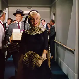 #CapCut #marilynmonroe #gentlemenpreferblondes #lorelei #loreleilee #40s #50s #60s #1940s #1950s #1960s #hollywood #oldhollywood #lmao #мерилінмонро #джентельменивіддаютьперевагубілявкам #лорелей #лорелейлі #40ві #50ті #60ті #голлівуд #старийголлівуд 