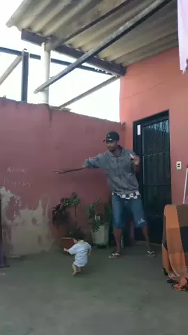 A Laura chavoza tem o molho 