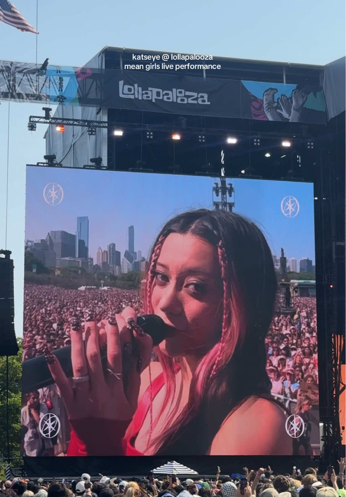 GOD BLESS THE T GIRLS AND ALL THE IN BETWEEN GIRLS #lollapalooza #chicago #katseye #meangirls #katseye_meangirls #katseye_lara #katseye_daniela @KATSEYE 