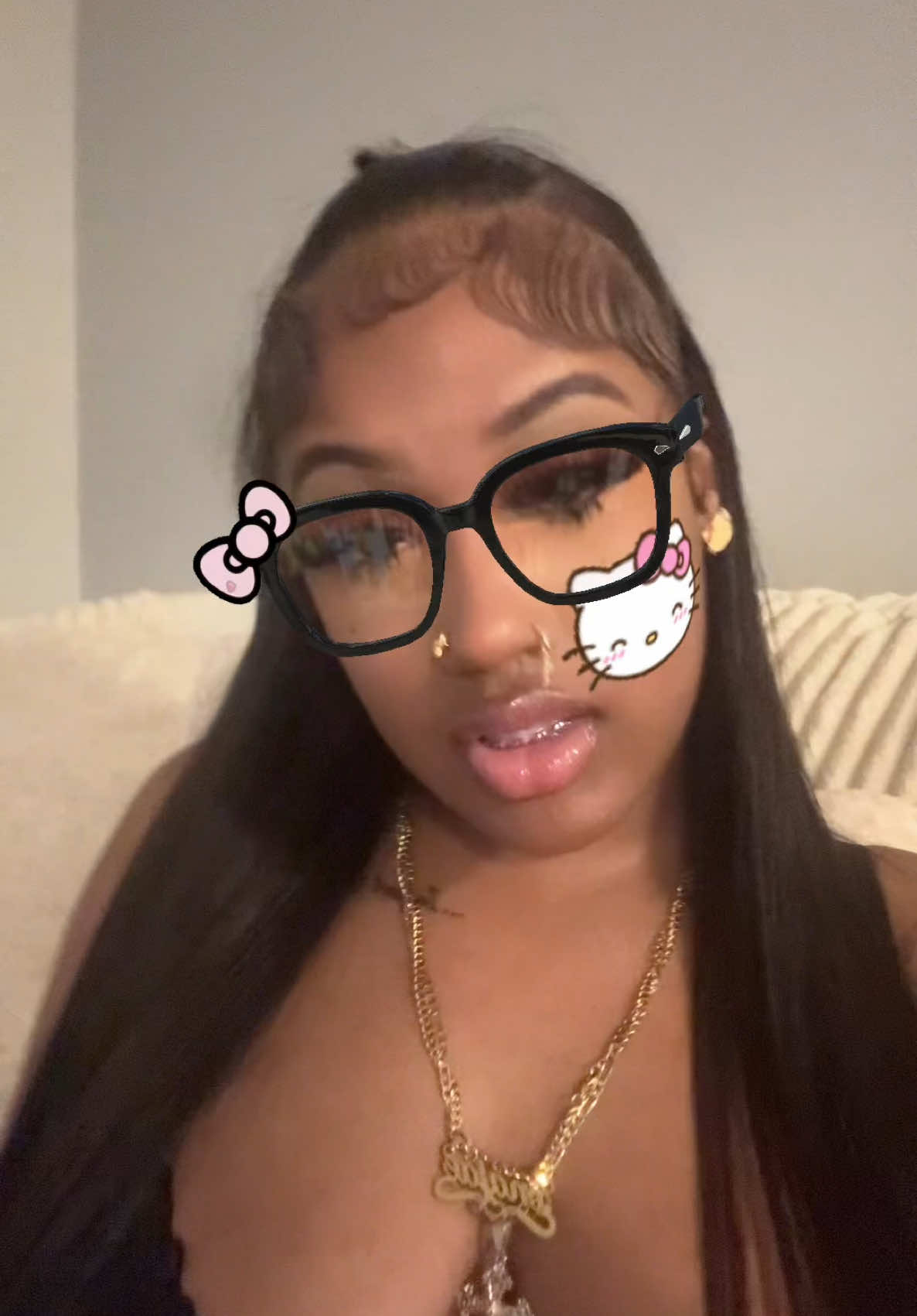 peep the earrings😻 #fyp 