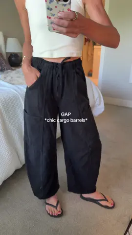 @Gap Chic cargo barrels, so comfy. Can't stop wearing. #cargopants #barrelpants #gap #falloutfits 