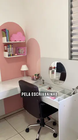 Tour pela penteadeira/escrivaninha da Sophie ✨ Gente do céu, comprar na Shopee é um caminho sem volta né! 🤭 #tour #penteadeira #quarto #compras #shopee 