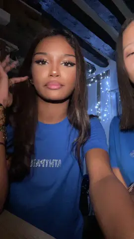 @wlw 👩🏽‍❤️‍💋‍👩🏻 