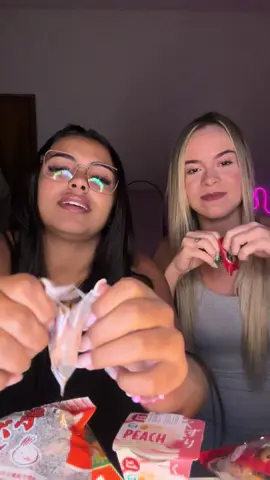 Vem viver essa experiência com a gente hahahahah 🫨🫨🫨 @May    #viral #tiktok #comidacoreana #fyp #viraltiktok 