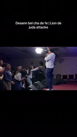 “I will bless the Lord at all times; His praise shall continually be in my mouth.” ‭‭Desann bel cha de fe | Lion de juda attake Big Shoutout to my BGVS & Musicians Sound Engineer: @ZOEREUS                        Videographer: @Kimoprophotos 