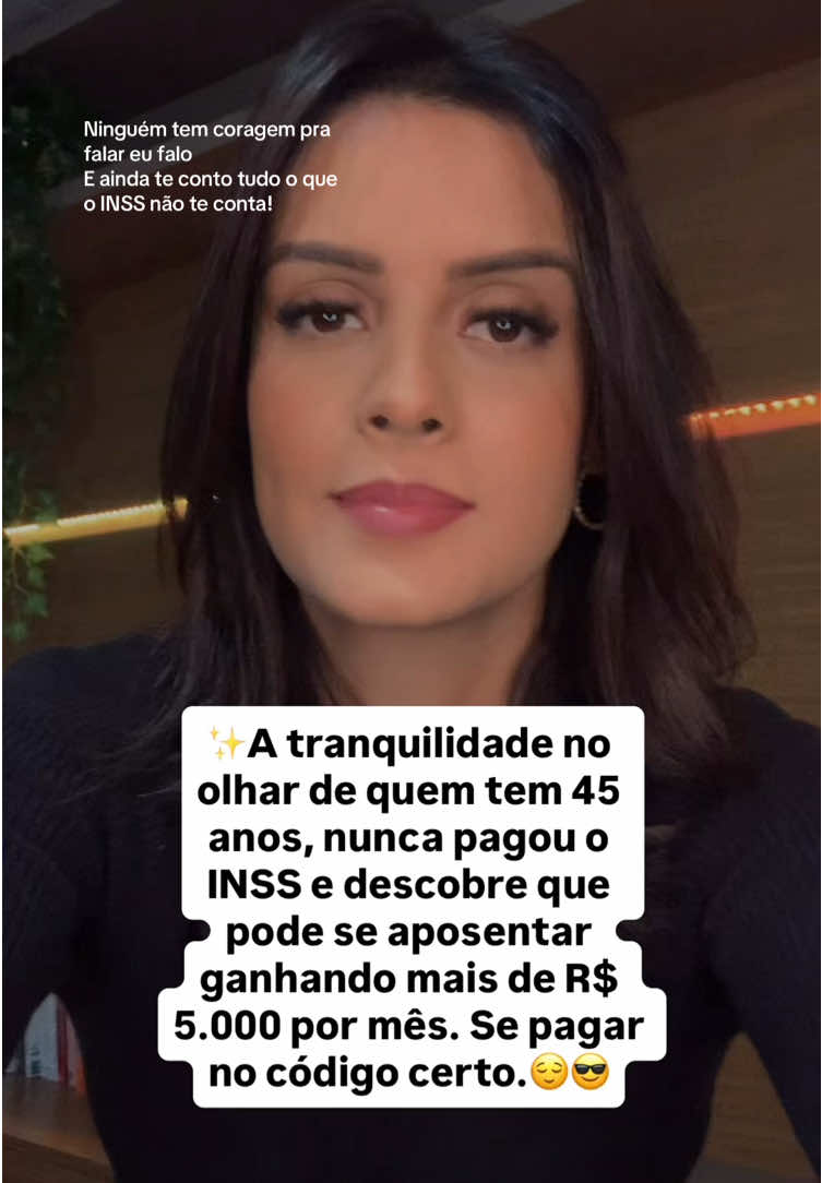 📌 Isso é real. Mas tem que começar agora e do jeito certo, porque cada detalhe faz diferença. Se você tem 45 anos e quer garantir uma boa aposentadoria, precisa seguir um caminho específico: 🔹 Passo 1: Escolher a categoria certa: • Se trabalha por conta própria: Contribuinte Individual (código 1007) • Se não trabalha, mas quer contribuir: Segurado Facultativo (código 1406) 🔹 Passo 2: Contribuir com 20% sobre o teto do INSS, que em 2025 é de R$ 8.157,41 ⏳ Mulheres: contribuir por 15 anos ⏳ Homens: contribuir por 20 anos (15 anos para quem começou a contribuir antes da reforma de 2019) 📈 Resultado: aposentadoria com valor aproximado de R$ 5.000 por mês (e com a possibilidade de aumentar ainda mais com planejamento estratégico). 🚫 O erro mais comum? Contribuir errado, achar que já está “pagando bem” e acabar recebendo o mesmo que o salário-mínimo lá na frente. ✅ Quem planta agora, colhe dignidade no futuro. E dá pra começar com estratégia e segurança sem erro, sem desperdício. 💬 Me chama no WhatsApp ou no direct se quiser entender exatamente como começar o seu plano de aposentadoria do jeito certo! E já me segue para entender todos os seus direitos previdenciários, porque por aqui eu te conto o que o INSS não te conta! 😉 #aposentadoria #inss #previdencia #planejamentoprevidenciario #contribuicaoINSS 