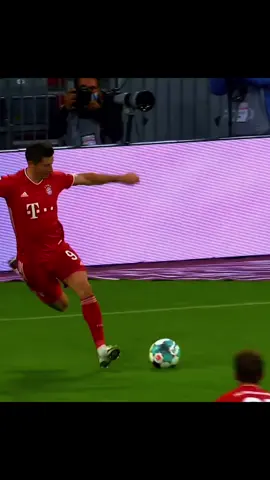 Lewandowski 🤩 💥