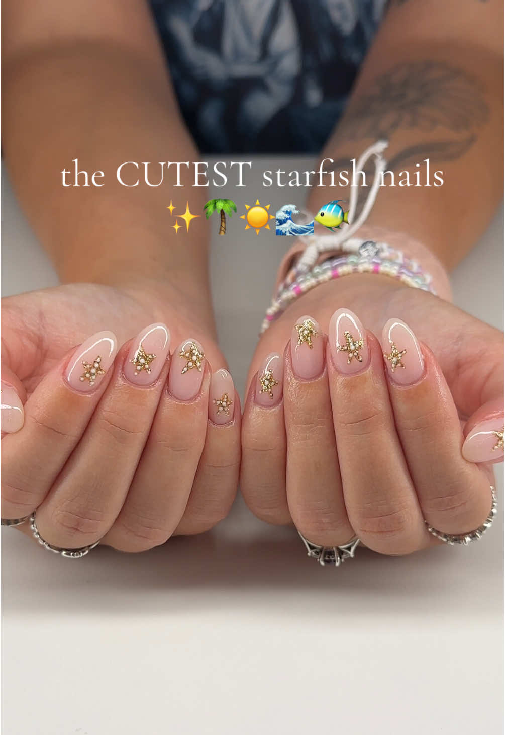 can’t go wrong with sparkly starfish 🤩✨ #nails 