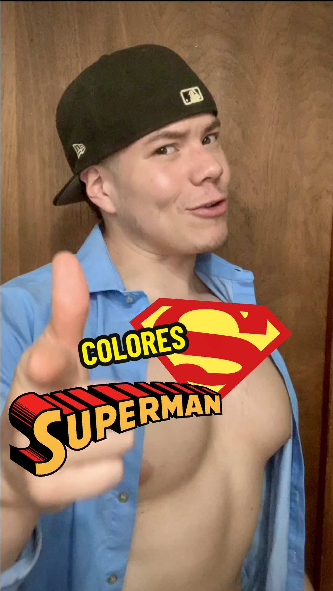 Superman ¿Por qué los héroes usan colores brillantes y los villanos oscuros? #superman #superhero #dc #dccomics #comics #superheroe #curiosidades #geek #marvelcomics #pyf #paratii #paratiiiiiiiiiiiiiiiiiiiiiiiiiiiiiii #SabiasQue #super #hero 