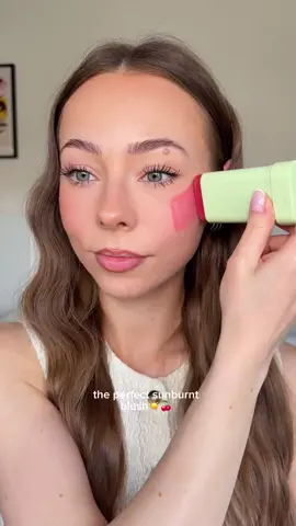 Your Everyday Flush, Hydration & Colour in One! 💖 Discover your lip-and-cheek essential for a fresh, radiant touch anytime, anywhere. On-the-Glow BLUSH is a hydrating balm that melts into skin, giving cheeks and lips a soft, dewy flush with a smooth, blendable finish. Enriched with skin-loving ingredients: Ginseng to revitalize, Aloe Vera to soothe and Fruit Extracts to nourish for skin-adoring benefits with every application! We love Ruby for a natural and fresh-faced Glow, like you’ve just returned from a sunny escape. ☀️ Is On-the-Glow BLUSH in your Summer bag yet? 💫 @wiktoriastefaniaa  #PixiBeauty #PixiGlow #OnTheGlow #OnTheGlowBLUSH #SummerBlush    