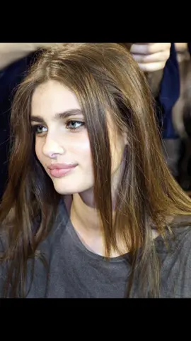 love her face #taylorhill #taylormariehill #mogger #beauty #victoriassecret #model #fyp #viral 