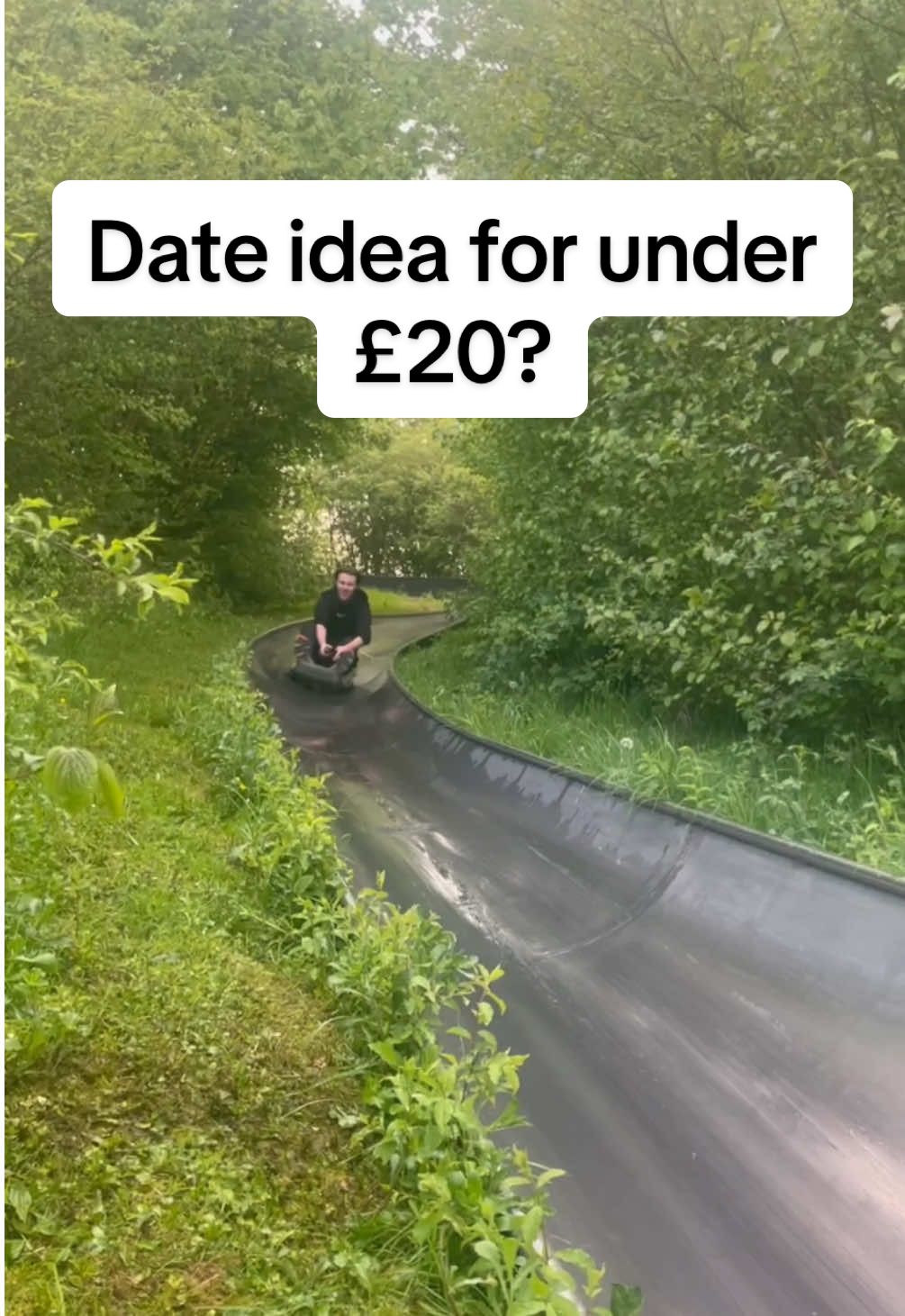 Looking for a date idea for UNDER £20!  Limited time only we are offering 2 FREE RIDES when you buy a MARGHERITA PIZZA!  Not bad ay 😉  #toboggan #nottingham #birmingham #uk #swadlincotesnowsportscentre #datenight #dateideas 