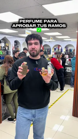 Dicen que con buena actitud y buen perfume, todo se puede… Estos perfumes de hombre podrían ayudarte a aprobar los ramos (o al menos oler increíble en el intento). Están disponibles en nuestra perfumería Comprar en Chile, con las mejores opciones en perfumes árabes masculinos. #perfumes #perfumería #perfumeschile #perfumesarabes #comprarenchile #perfumehombre #fraganciasmasculinas #perfumesuniversitarios #perfumesqueaprueban