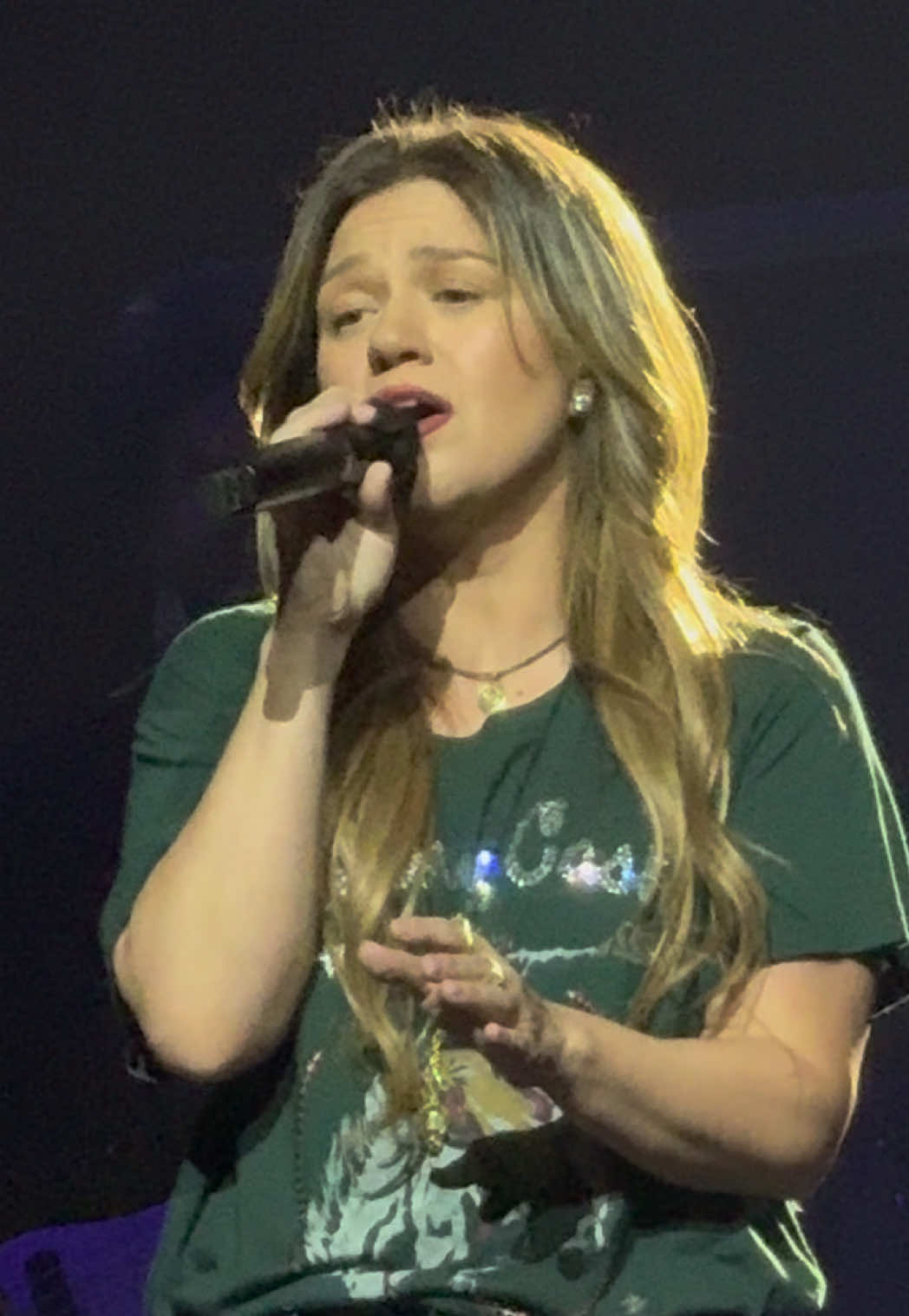 “because of you” @kellyclarkson, studio sessions residency | las vegas, nv | july 26, 2025 #kellyclarkson #kellyclarksonvegas #studiosessions #concerttok #livemusic 