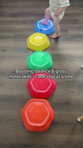 These musical stepping stones are a toddler must-have! 🙌 Perfect for working on single leg balance, weight shifting, and gross motor skills — plus you can hit them with your hands for some bonus sensory play! They light up, play music, turn off automatically to save battery, and stack up like a dream for easy storage. We use ours every day! 💡👶 #ToddlerToys #GrossMotorPlay #BalanceTraining #ToddlerActivityIdeas #MontessoriAtHome #ToddlerMustHaves #SensoryPlayIdeas #LightUpToys #MomLifeApproved #ToyTok #AmazonFinds #BabyPT #EarlyDevelopment #ToddlerFun