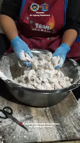 jumat 8 Agustus 2025 menu Ayam pop dengan Nasi daun jeruk,, 👍👍 @badangizinasional.ri  #tiktokviral #purworejo #fypシ゚ #menujuindonesiaemas #makananbergizi #badangizinasional #viralvideo 