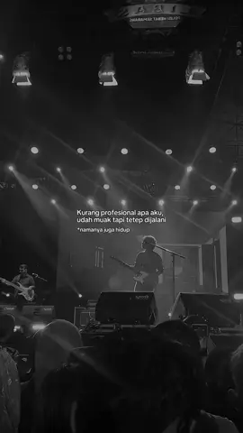 Ya mau gmna lagi kann Sebenarnya sih udah muak, pura pura fine aja ✨ #caption #story #katakata #quotes #captionberkata 