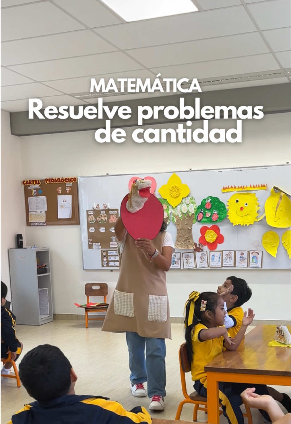 Hoy trabajar en el aula resuelve problemas de cantidad el área de matemática, ¿Sobre qué otros temas les gustaría que les muestre para el nivel inicial? #missnancylarosa #maestradepreescolar #profesorasdeinicial #nivelinicial #matematica #sesiondeaprendizaje #docentesentiktok #materiales #5años 