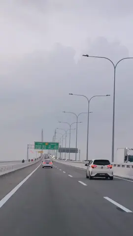 Hubungan kita suatu persinggahan bukan pengabadian yang rela,,,, #hanyasatupersinggahan #iklim #salem #slowrock #slowrockmalaysia #lagujiwang90anmalaysia #lagujiwang #lyrics #liriklagu #4u #4youpage #vibes #sadvibes #🐼panda🐼 