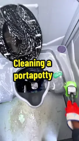 #Cleaning #portapotty #asmr #satysfying Cleaning a portapotty#CapCut 
