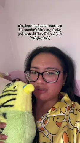 how me and keet look while we read your comments 🦜 #foryou #fypage #asian #filipino #newyork  