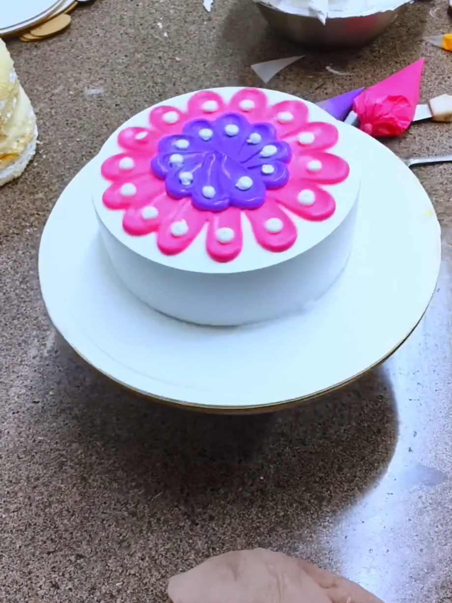 Best Vannilla Cake Design🌈 Rainbow Multi Colour Cake#cakedecorating #viral_video #cake #yummyfood #birthday #design #tiktok #viralditiktok #tik_tok 