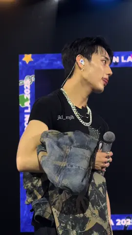 Intak clips too good to gatekeep.  #인탁 #INTAK #インタク #P1Harmony #피원하모니  #KCONLA2025 #KCON #KCONLA  #fyp #kpopfypシ #kpopviral #kpopconcert #concert @P1Harmony 