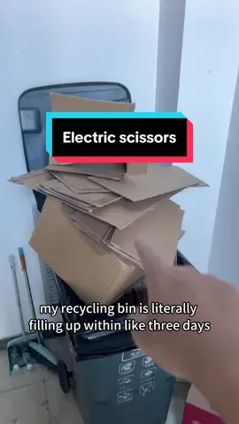 For recycling cardboard boxes, you’ll need this!#spotlightfinds #tool #giftforhim #cardboardcutter #boxcutter #electric #scissors 