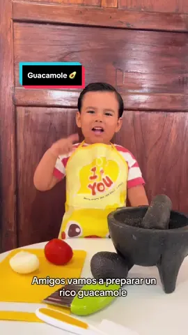 Preparando guacamole 🥑 #recetas #chef #guacamole 