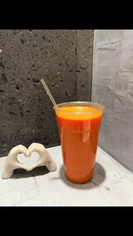 Ingredientes: 2 tazas de jugo de naranja, 1 taza de jugo de zanahoria, 1/2 mango y 10ml cúrcuma #jugosnaturales #jugossaludables #az #viral #sierravista #aguaptietasonora 