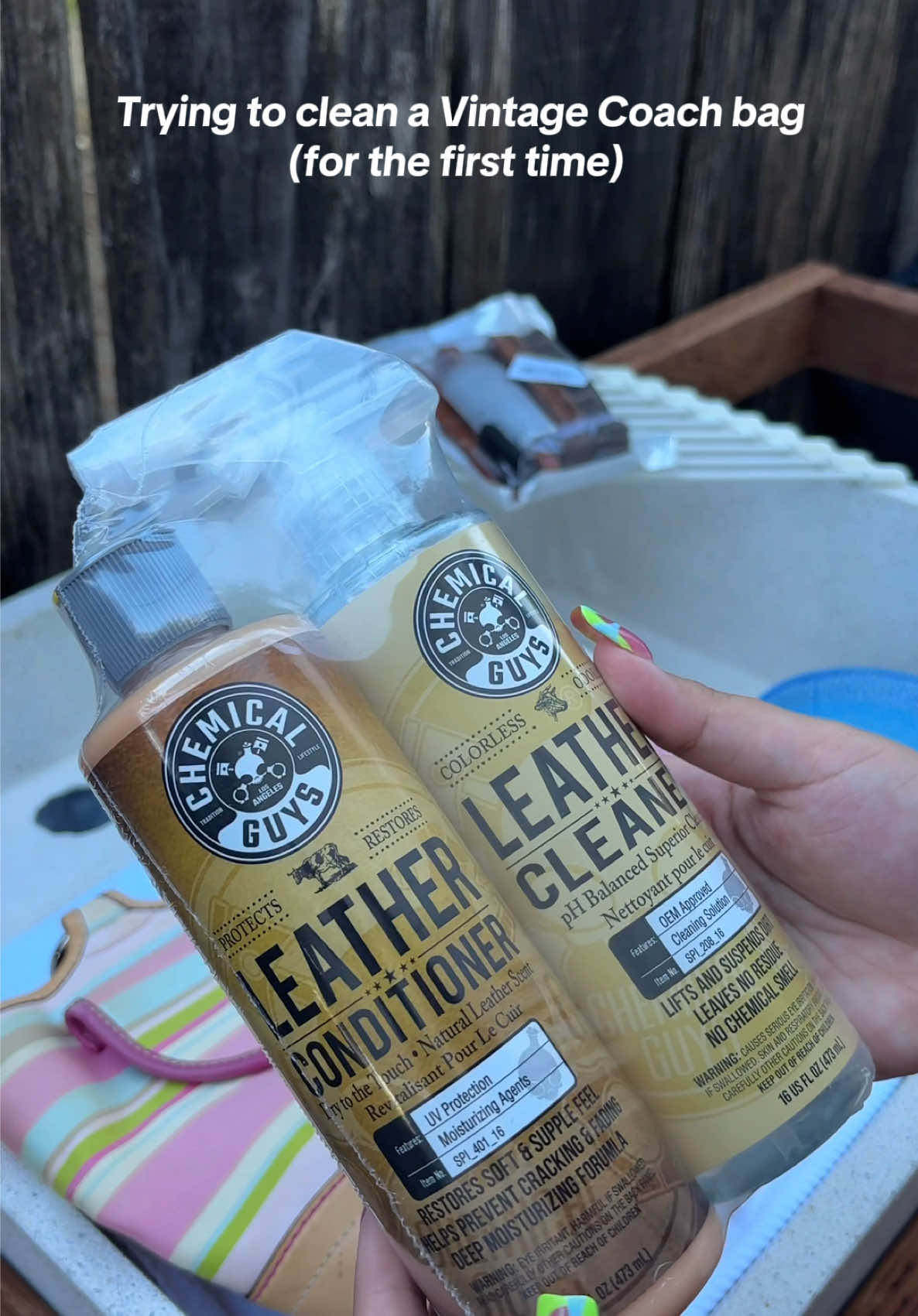 my other acct if my PROJECT vintage bags interest you LOL 🎀 : @definitleynotanahi  #vintagecoach #cleaningcoachbag #leatherbag #cleaningvintagebags #leathercleanerandconditioner 