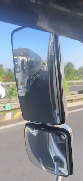 Tính anh không thích lòng vòng.Một là qua mặt không thì sau lưng☺️