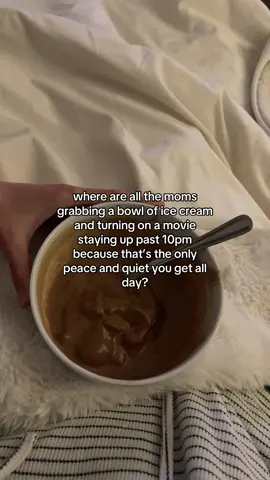 😂 #momlife #mom #momtok #smallcontentcreator #fyp #latenight #icecream 