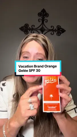 Vacation Brand Orange Gelee has so many good oils in it. If you’re a tanning girlie, you know how important it is to have good oils when you tan. #vacationinc#orangegelee#besttanningoil #tiktokshopbacktoschool #tiktokshopcreatorpicks 