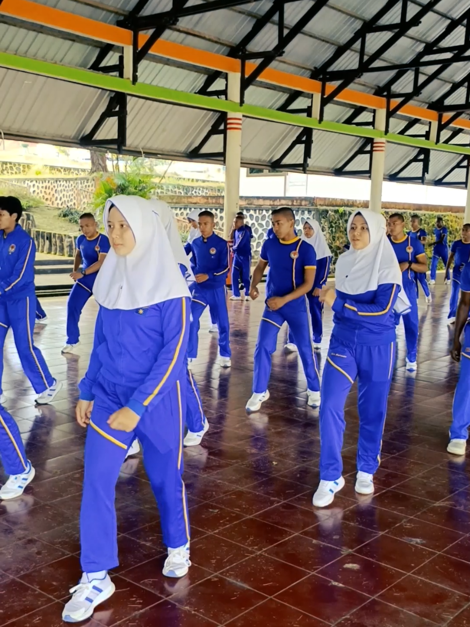 kegiatan Senam Pagi Praja Muda XXXV IPDN Kampus Papua #ipdn  #ipdnpapua  #prajaipdn 