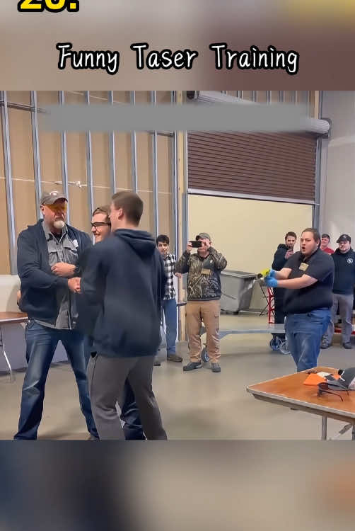 My reaction when I took the Taser gun test for the first time ⚡️⚡️🤣#funny #funnyvideos #funnymoments #lighting #interesting #foryou #fyp #usa 