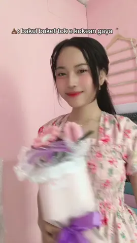 lumrahe cah nom 😽  kepoin ig @pynatt.cutecraft_mgl yukk sayyy🥰 #buketbunga #magelang24jam #craftersoftiktok #florist #buketkawatbulu 