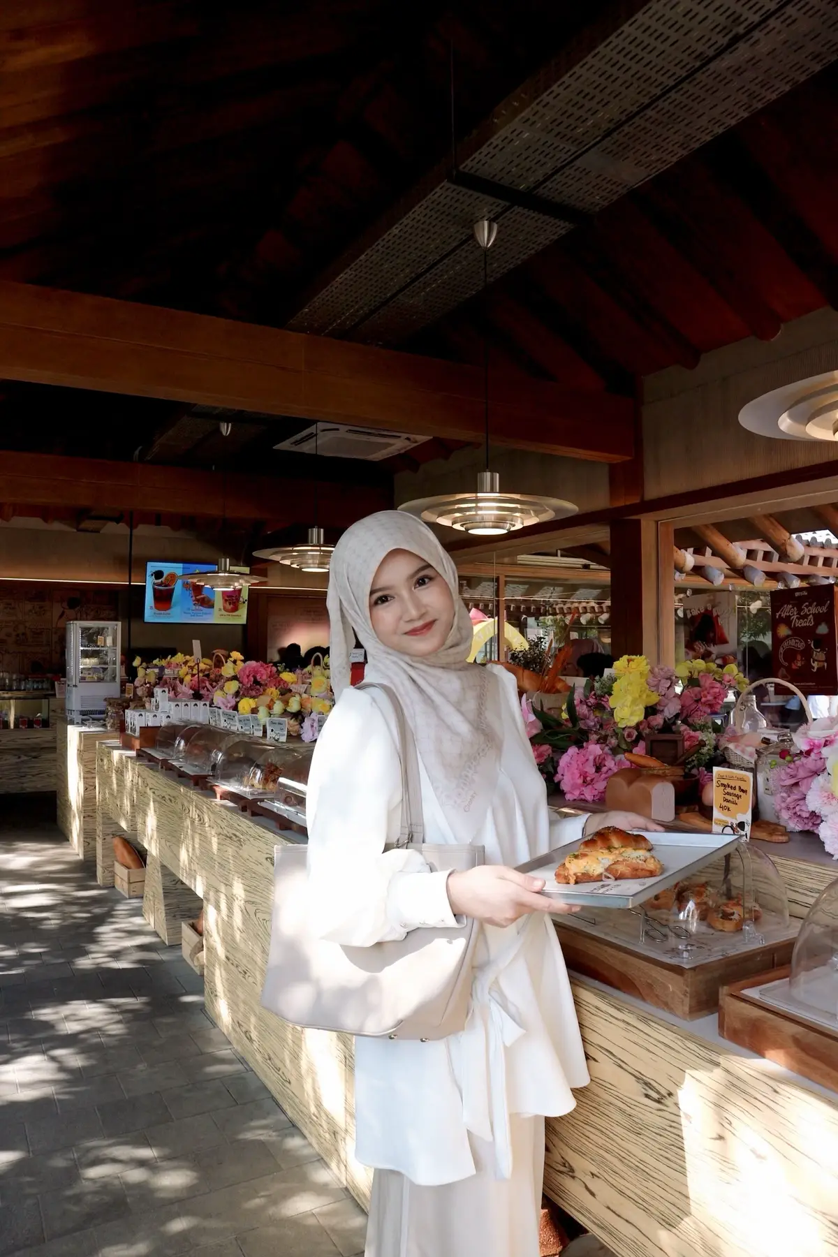 mau roti? 