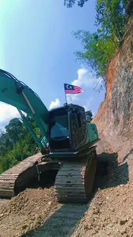 #merdeka #31ogos #malaysia #kobelco_sk200 